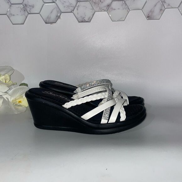 NEW Skechers Black and White Sandals with Rhinestone Straps - Picture 4 of 7